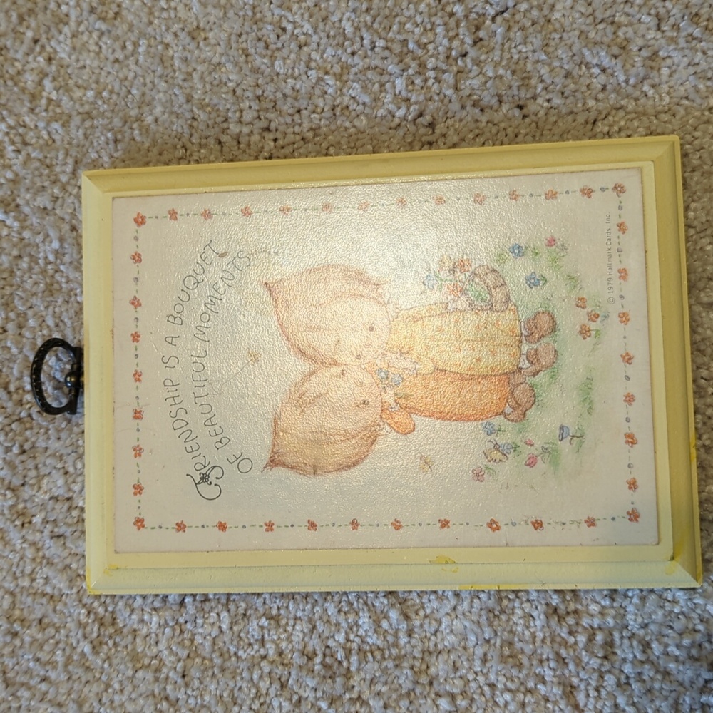 2 vintage Precious Moments wall plaques - Picture 3 of 6